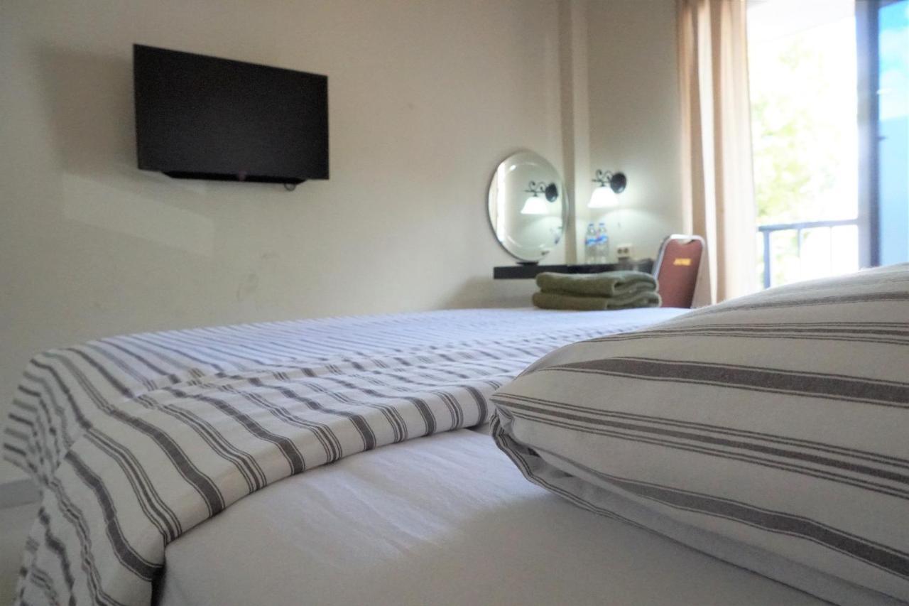 Jhoanie Hotel Tomohon Zewnętrze zdjęcie